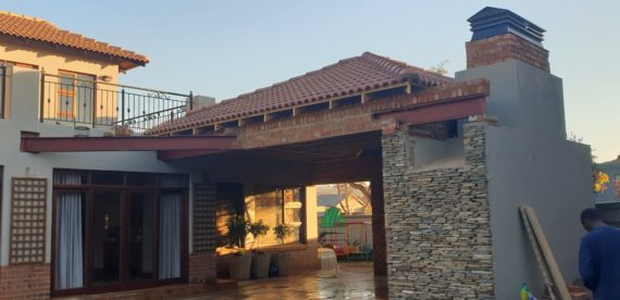 New Patio roof with Monarch Antique Terracotta roof tiles